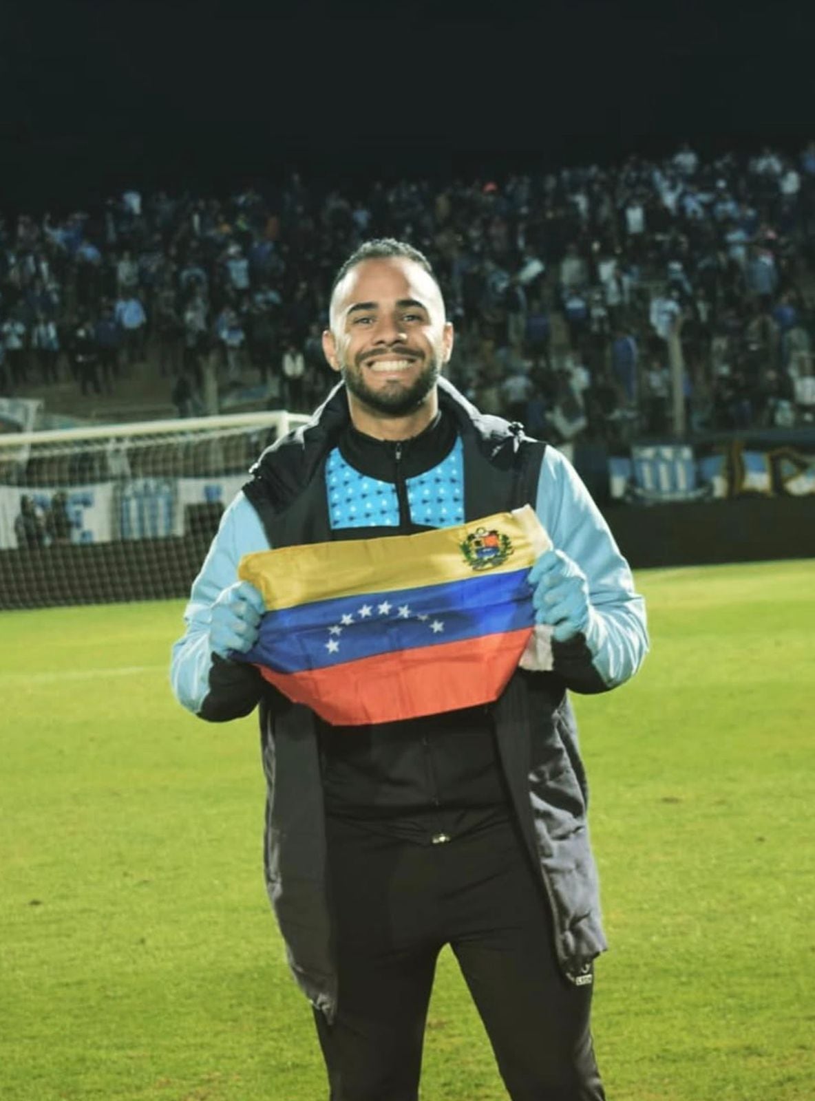 Javier Torres, venezolano kinesiológo del plantel de Racing de Nueva Italia.