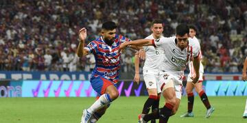 Estudiantes empató 1 a 1 ante Fortaleza en Brasil por la Copa Libertadores.