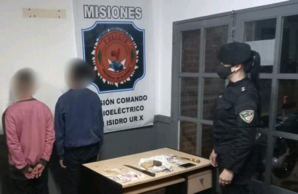 Detuvieron a dos jóvenes con marihuana en una mochila