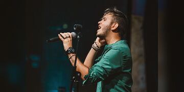 Smich, el cantante que le compuso canciones a un amor no correspondido.