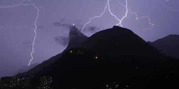 Tormenta eléctrica (imagen ilustrativa). Alerta meteorológica para San Luis.