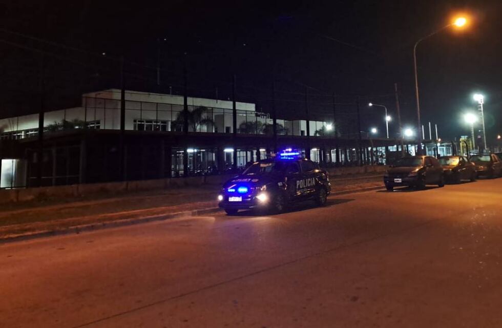 Balearon la planta de La Virginia en Rosario tras arresto de 19 manifestantes