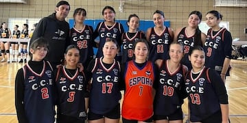 Femenino de vóley del Club Espora