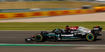 Hamilton y una polémico triunfo en Gran Bretaña.