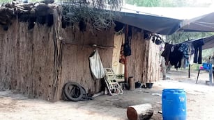 Tras consumir agua contaminada, murió una nena wichí y su hermana menor está internada.