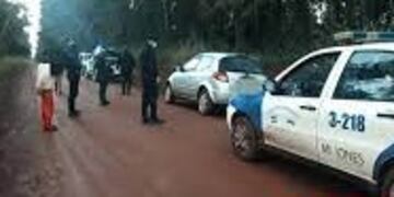 Comandante Andresito: efectivos policiales recuperaron un automóvil a pocas horas de ser sustraído.