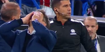 La bronca del Mellizo tras la anulación del gol de Vélez