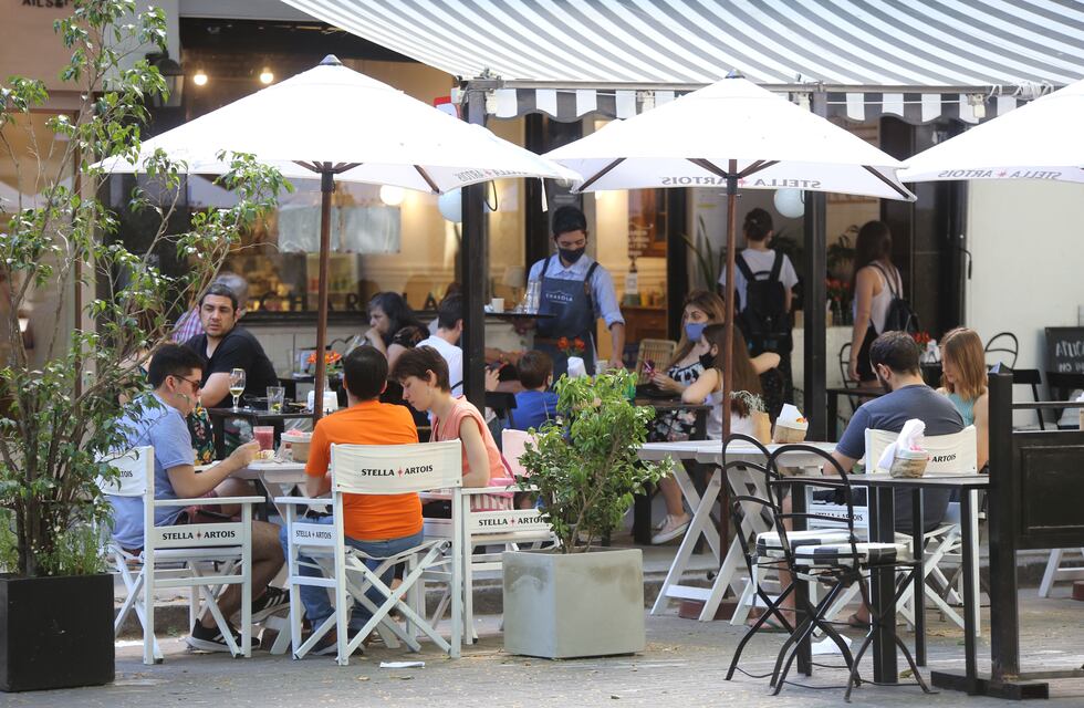 En La Plata, locales gastronómicos ya pueden abrir hasta las 2 de la mañana