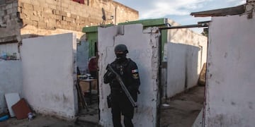 Detuvieron a dos hombres acusados de comercializar drogas.