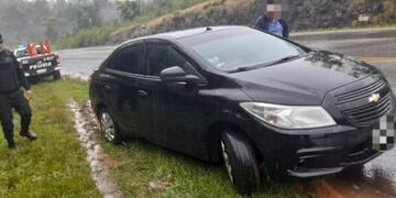 Caraguatay: automovilista mordió un espejo de agua y despistó.