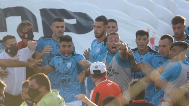 Todo Belgrano envuelto en el escandaloso final en el estadio Claudio Chiqui Tapia.