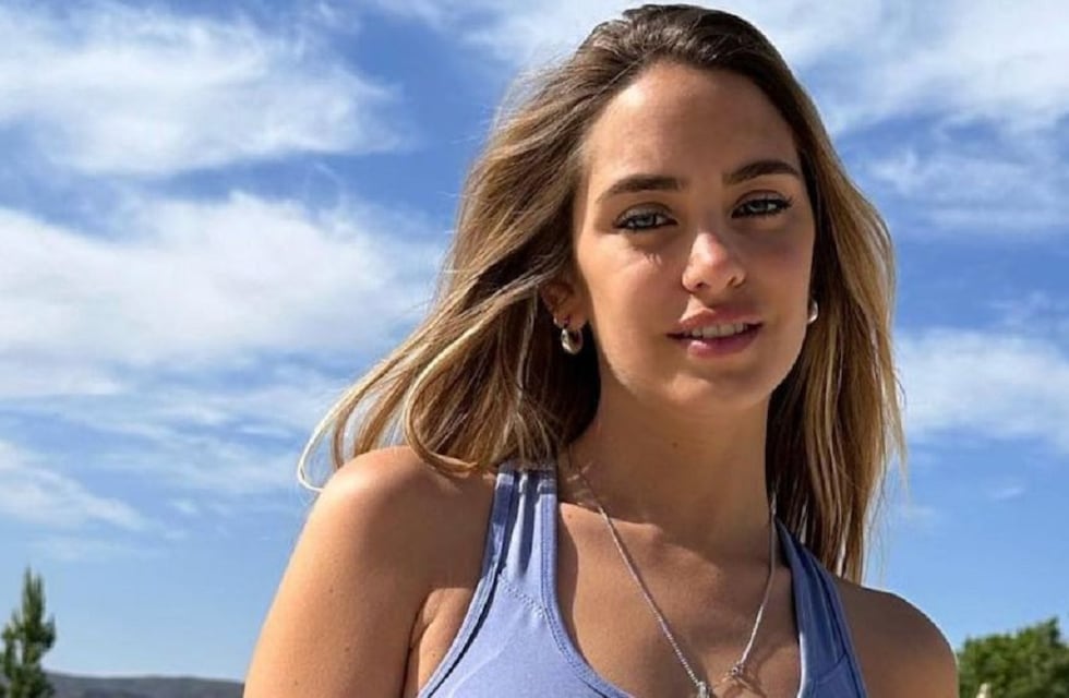 Sabrina de Gran Hermano extraña el verano y lo demostró con una microbikini en un lugar paradisíaco
