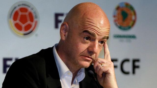 Infantino pidió que los jugadores puedan viajar con sus selecciones.