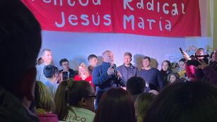 El candidato a gobernador Luis Juez apoyó al ganador en las elecciones en Jesús María.