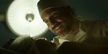 La escalofriante historia real del cirujano español que inspiró el Thriller Dr. Muerte. (Foto: Peacock)