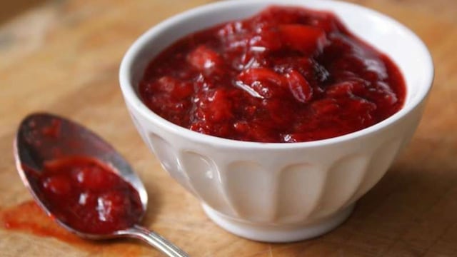 Sin azúcar ni conservantes: cómo preparar mermelada de frutilla casera.