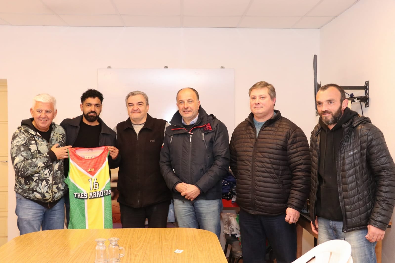 El diputado provincial Alejandro Dichiara de visita en Tres Arroyos