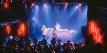 Se trata de Tomás Segovia y Macarena Gonzalez, dos artistas indie de la cultura mendocina