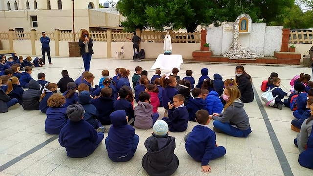 El Colegio Nuestra Señora de Fátima en Pérez se unió a la consagración del Papa