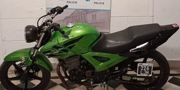 Aprehendido por conducir una moto adulterada y por tenencia de marihuana