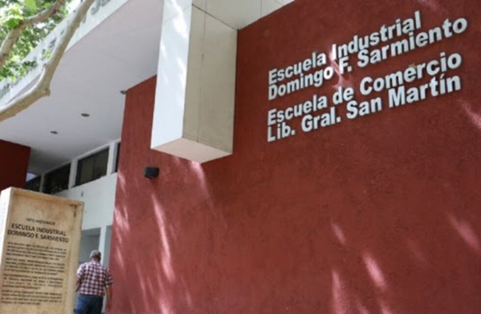 La Provincia le dará tres escuelas a la UNSJ para tomar los exámenes de ingreso a colegios preuniversitarios