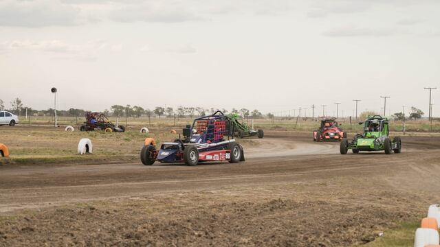 Se inauguró el Autódromo en Arroyito Miguel "Kapi" Domínguez