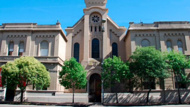 Cómo será el cronograma de clases en los colegios católicos de Córdoba tras la muerte del papa Francisco.