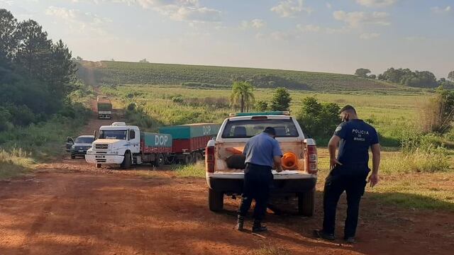 Nuevamente la Policía de Misiones retuvo cuatro camiones que intentaron ingresar soja ilegal