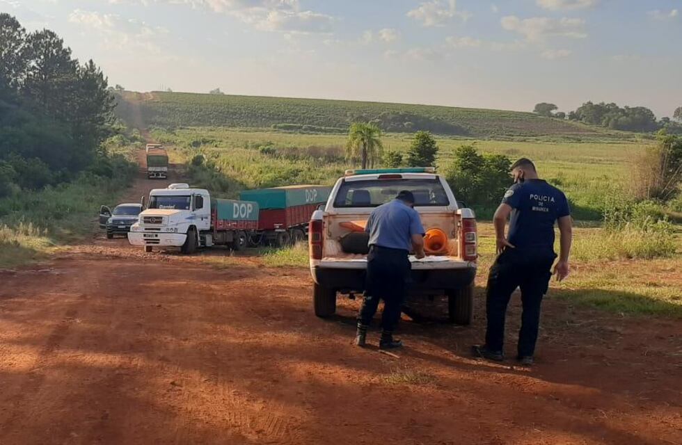 Nuevamente la Policía de Misiones retuvo cuatro camiones que intentaron ingresar soja ilegal