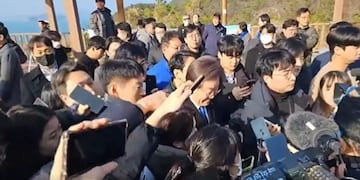El momento previo al ataque a Lee Jae-myung.
