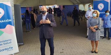 El rafaelino visitó el ex predio de la Rural en Rosario junto a la ministra de Salud, Sonia Martorano. (@maxiklan)