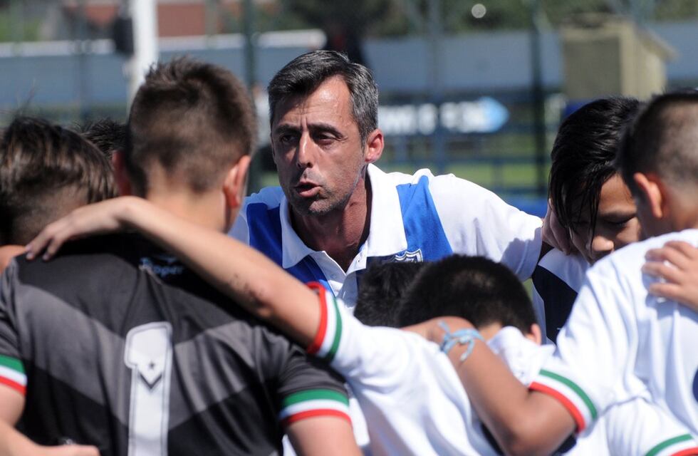 Dolor en el fútbol: murió de manera repentina Palito Manrique, exfutbolista que consiguió el ascenso con Belgrano en el 98′