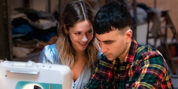 Cayetana (Georgina Amoros) y Felipe (Álex Monner) en 'Elite'.