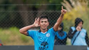 Gonzalo Zelarayán celebra su gol (Belgrano)