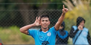 Gonzalo Zelarayán celebra su gol (Belgrano)