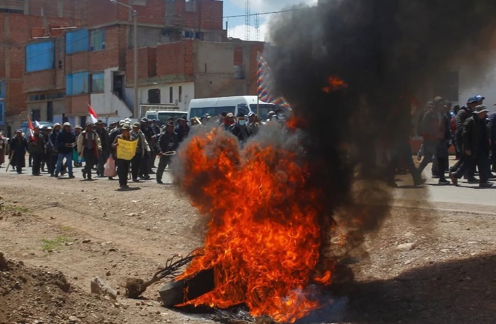 Continúan las violentas protestas en contra de Dina Boluarte: 14 personas murieron en las últimas horas