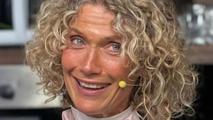 Cómo hacer un crumble de banana con dulce de leche: la receta rápida de Maru Botana para sorprender con el postre