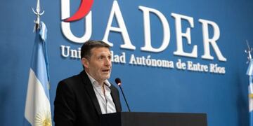 Luciano Filipuzi , rector UADER.