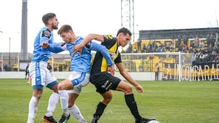 Estudiantes de Río Cuarto no encontró la pelota en la Patagonia, y perdió en su visita al Deportivo Madryn (Prensa Estudiantes).