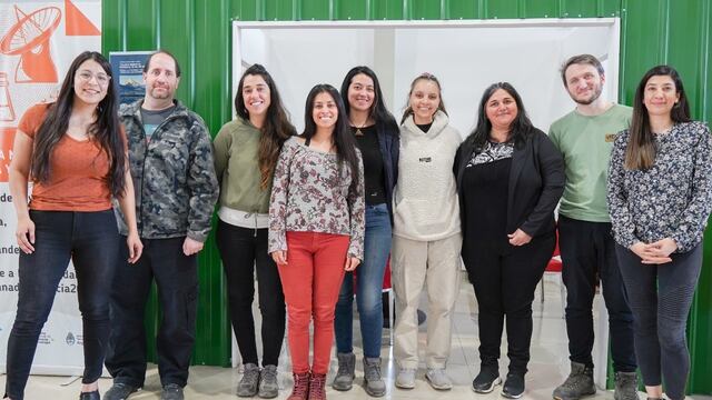 Gobierno entregó becas a estudiantes para la formulación de proyectos de investigación y diseño de políticas públicas