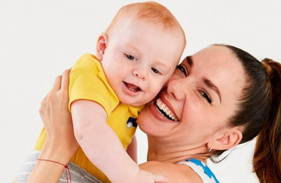 Lo más tierno: Julieta Nair Calvo combinó su look con el de su hijo Valentino