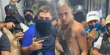 El grupo de jóvenes apareció en la cuenta de Instagram del artista.