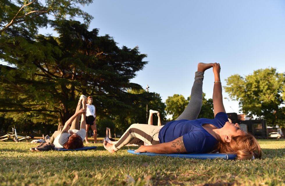 En febrero continúan las clases gratuitas de entrenamiento funcional, yoga y ritmos latinos en espacios públicos