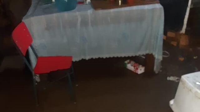 La intensa tormenta complicó algunos barrios en Bahía