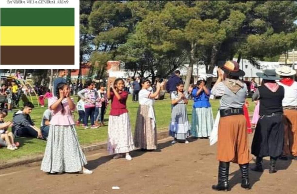 Fortalecen la identidad de Villa Arias mediante la oficialización de su bandera