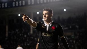 En medio de los festejos, Vegetti le devolvió gentilezas a un rival que descendió.