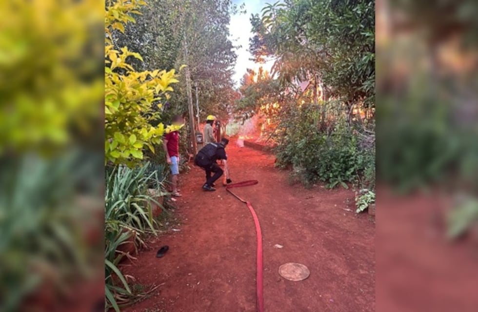 Tragedia en El Soberbio: un niño de 3 años murió en un incendio que destruyó su vivienda