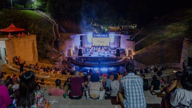 Cine Bajo las Estrellas