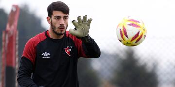 Ramiro Macagno volvería al arco de Newell's luego de nueve meses, en lugar de Alan Aguerre. (@Newells)