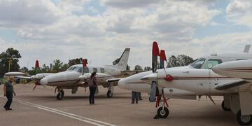 Las tras aeronaves que forman parte de la flota que combate las tormentas graniceras del Sistema de Mitigación de Granizo. Gentileza Gobierno de Mendoza